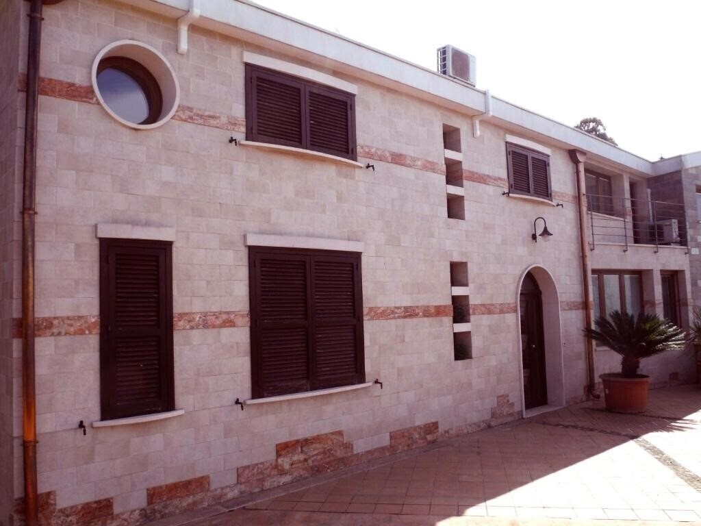 Готель Casa Vacanze Villa Pina 3*