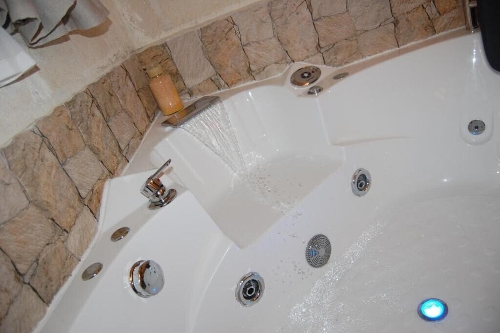 Фотографія Antica Mateola Rooms&Suites 4*