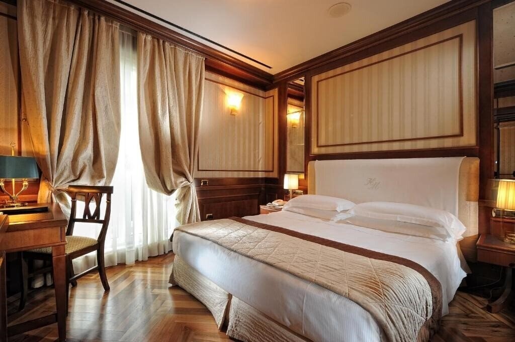 Фото Manzoni 4*