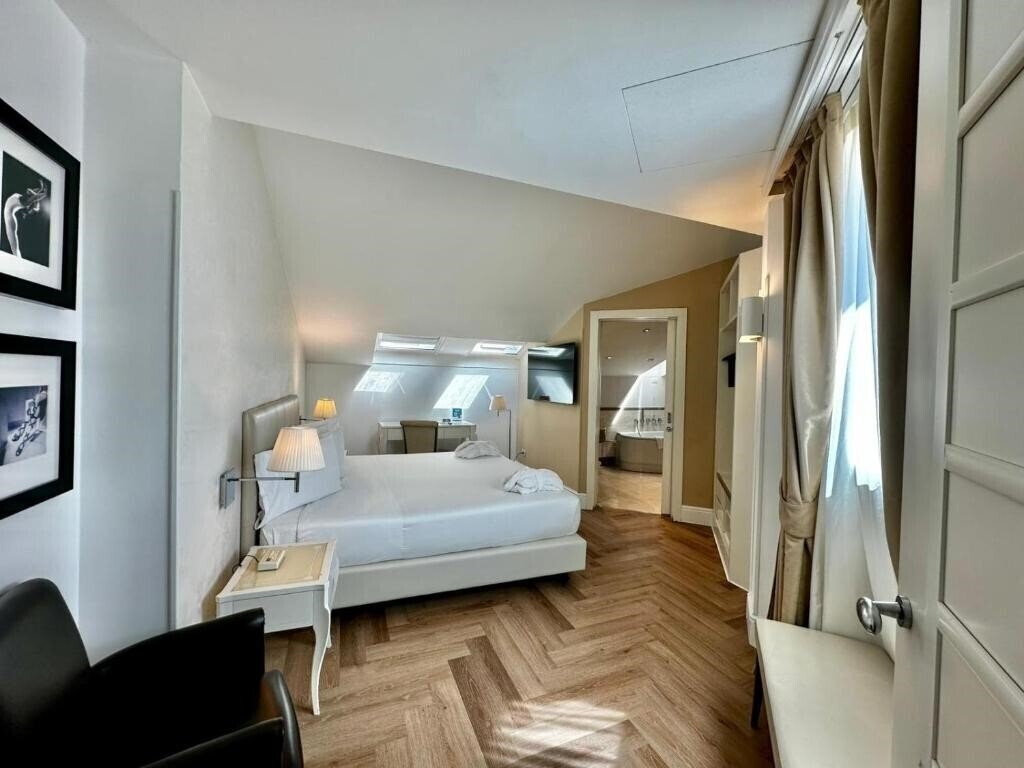 Картинка Una Maison Milano 4*
