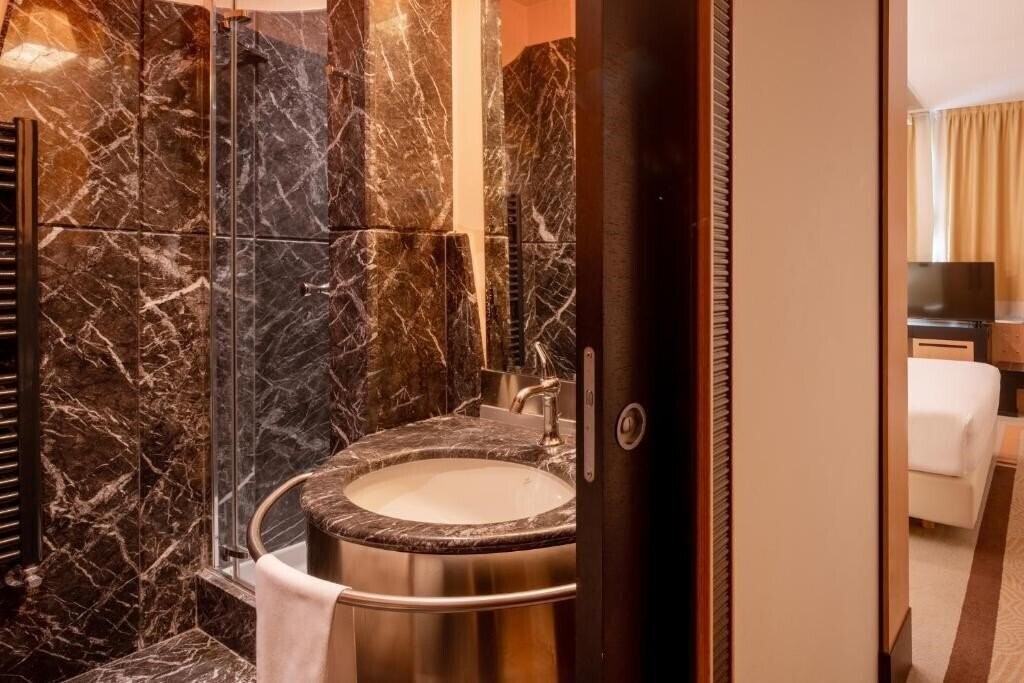 Фотографія Una Hotel Malpensa 4*