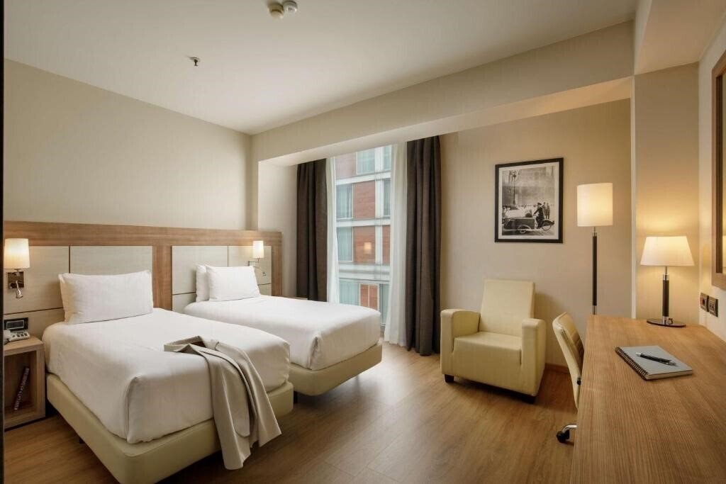 Фото Doubletree By Hilton Milan 4*
