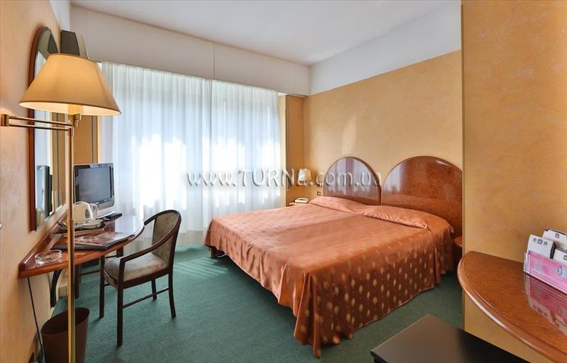 Изображение Continental Como 3*