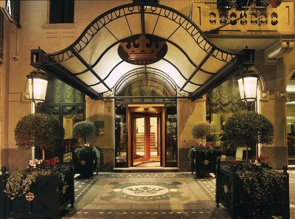 Отель Andreola Central Hotel 4*