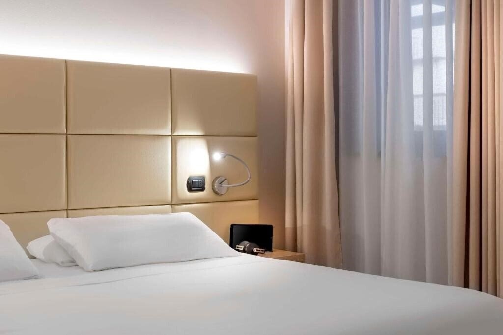 Готель Best Western Cavalieri Della Corona 4*