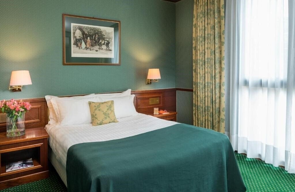 Готель Leonardo Milan City Center 4*