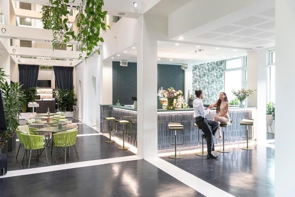 Фото Mo.Om Hotel 4*