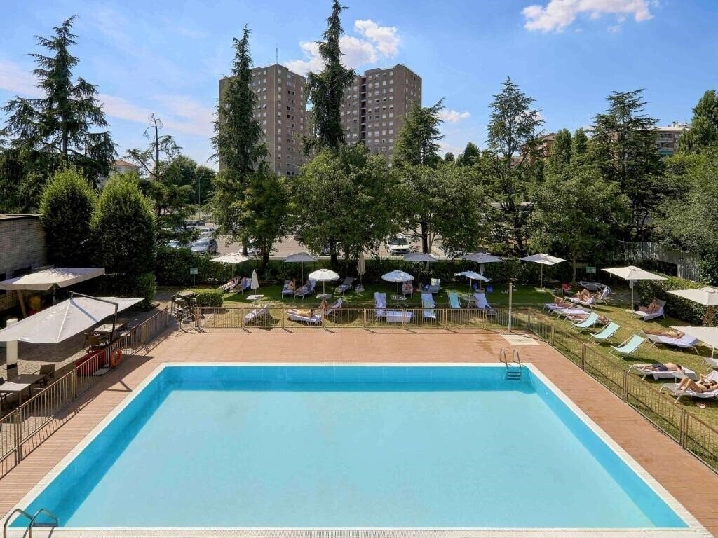 Готель Novotel Milan Nord Ca Granda 4*