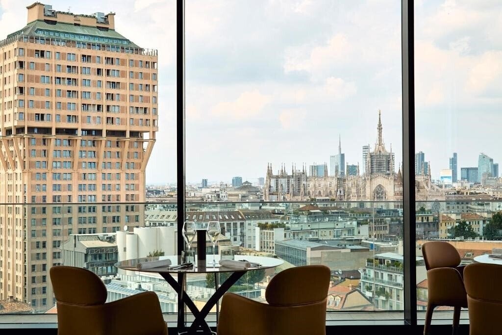 Готель Uptown Palace Milan 4*