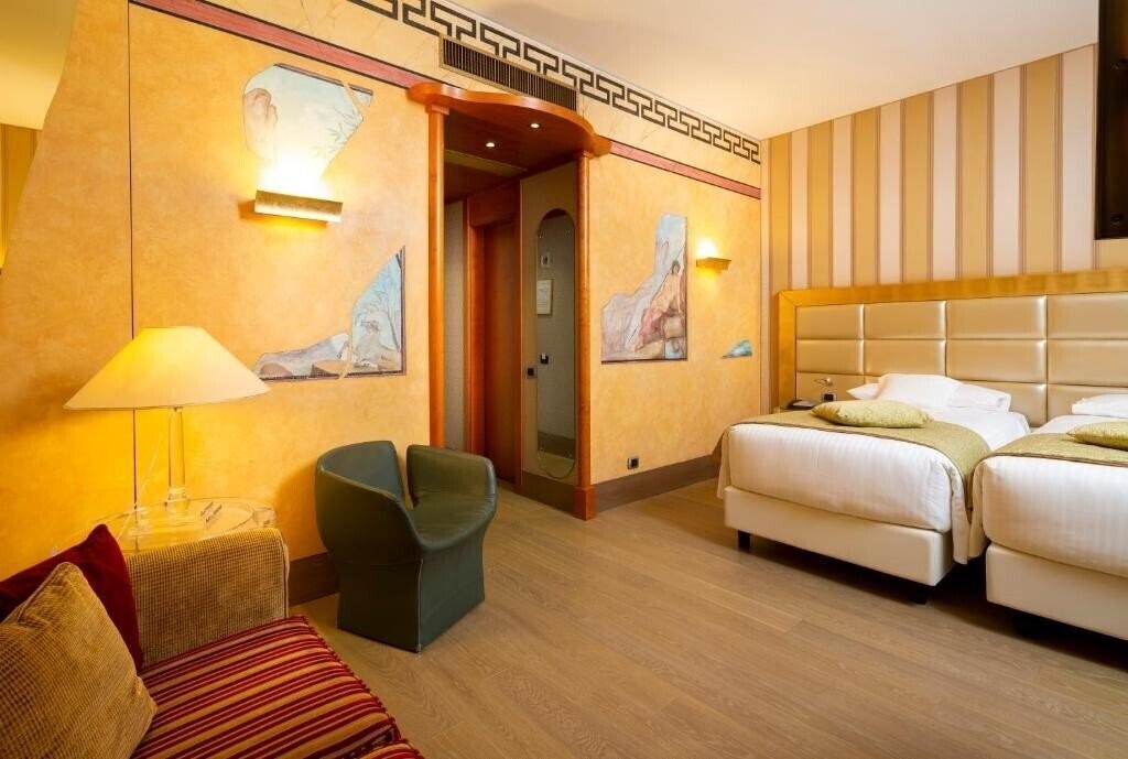 Фото C-Hotels Rubens 4*