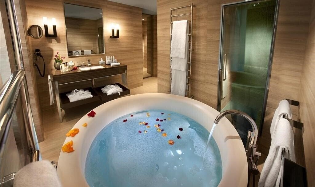 Фотографія Cavour 4*