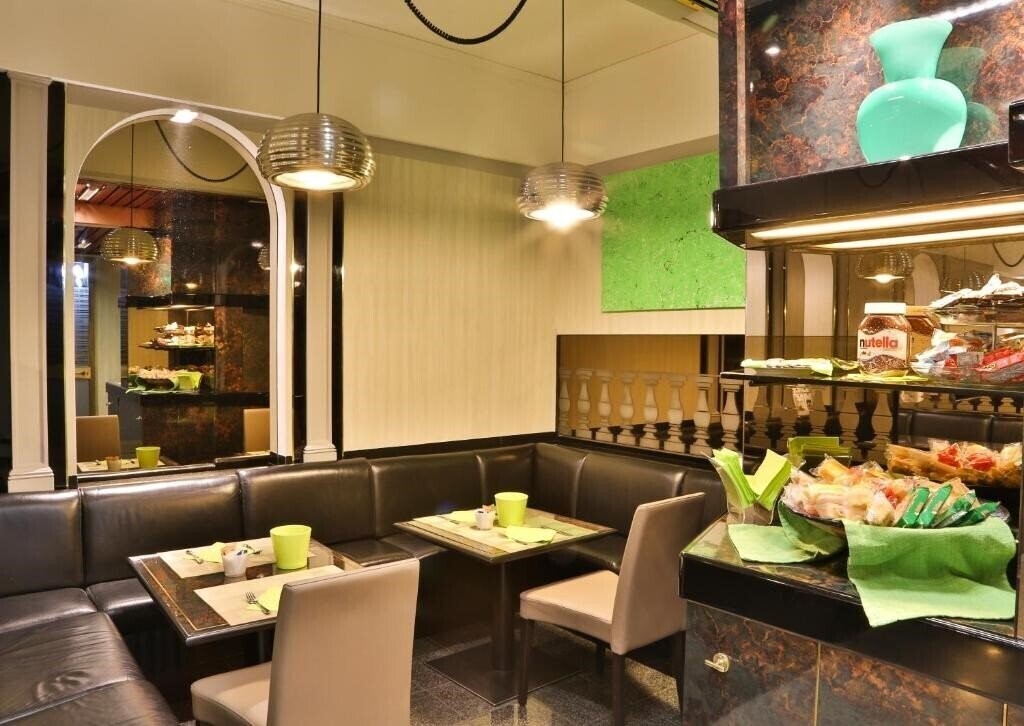 Изображение Hotel Astoria, Sure Hotel Collection by Best Western 3*