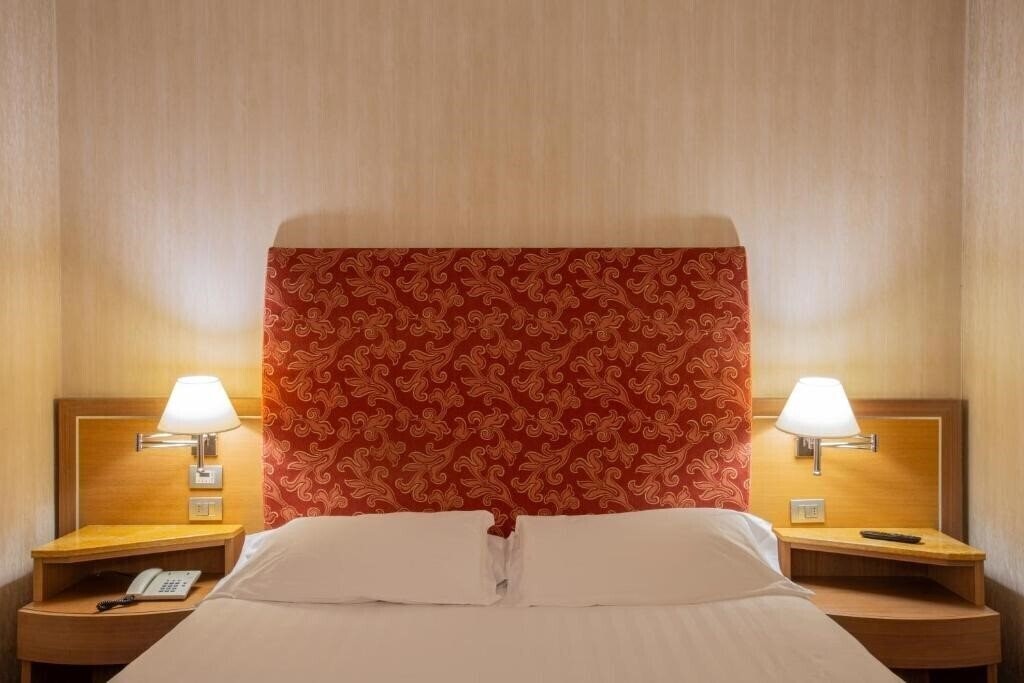 Фото Poli 4*