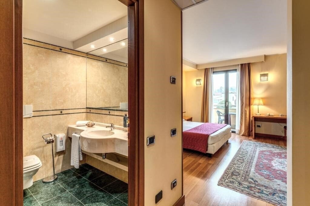 Фотография Luna Hotel Motel Lago Maggiore Arona 4*