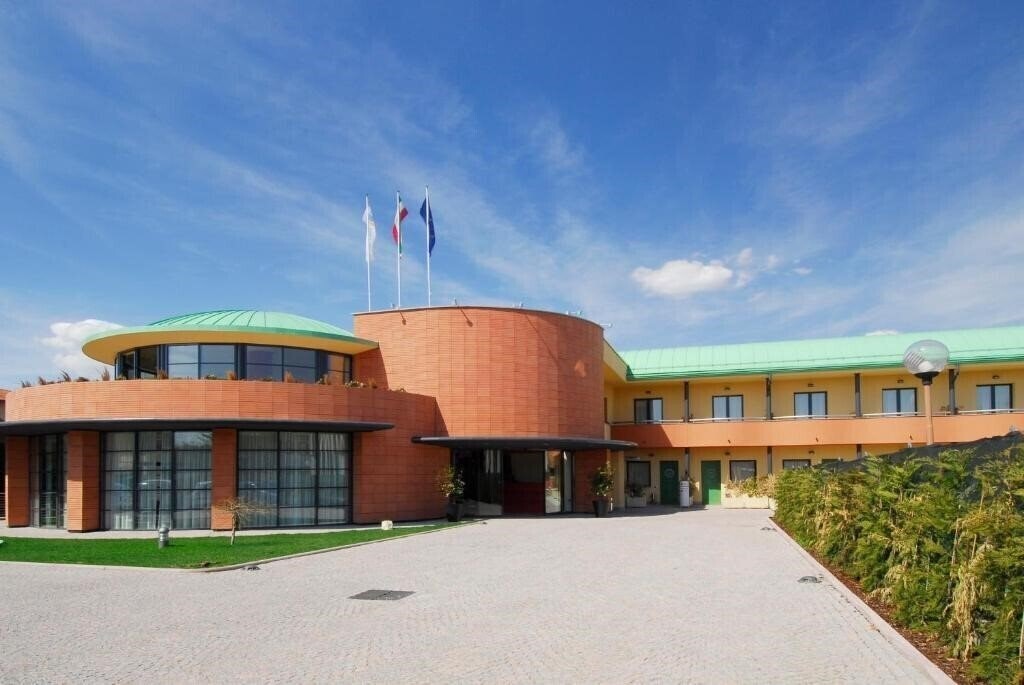 Картинка Luna Hotel Motel Lago Maggiore Arona 4*
