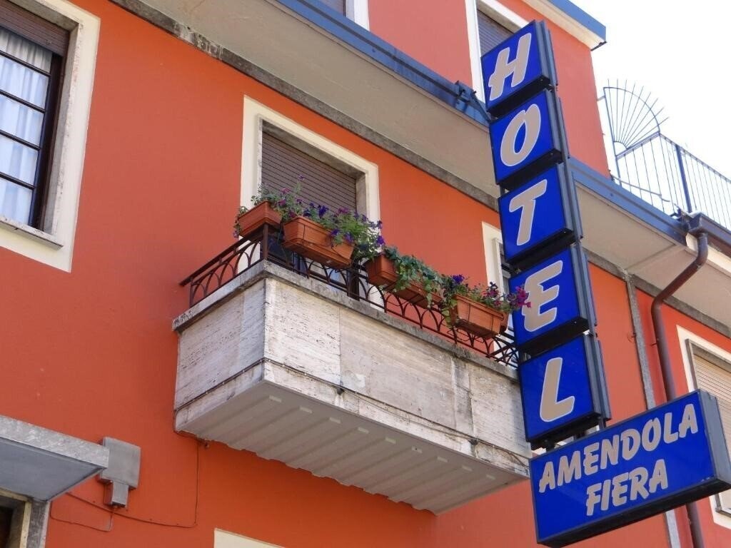Отель Amendola Fiera 1*