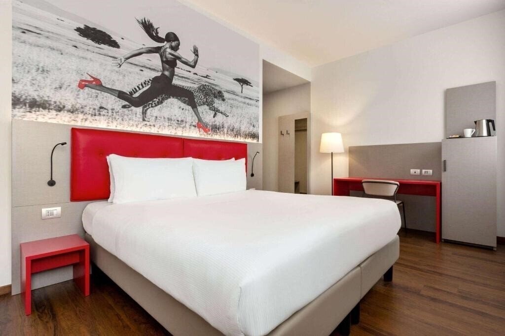 Отель Amedia Hotel Milan 4*