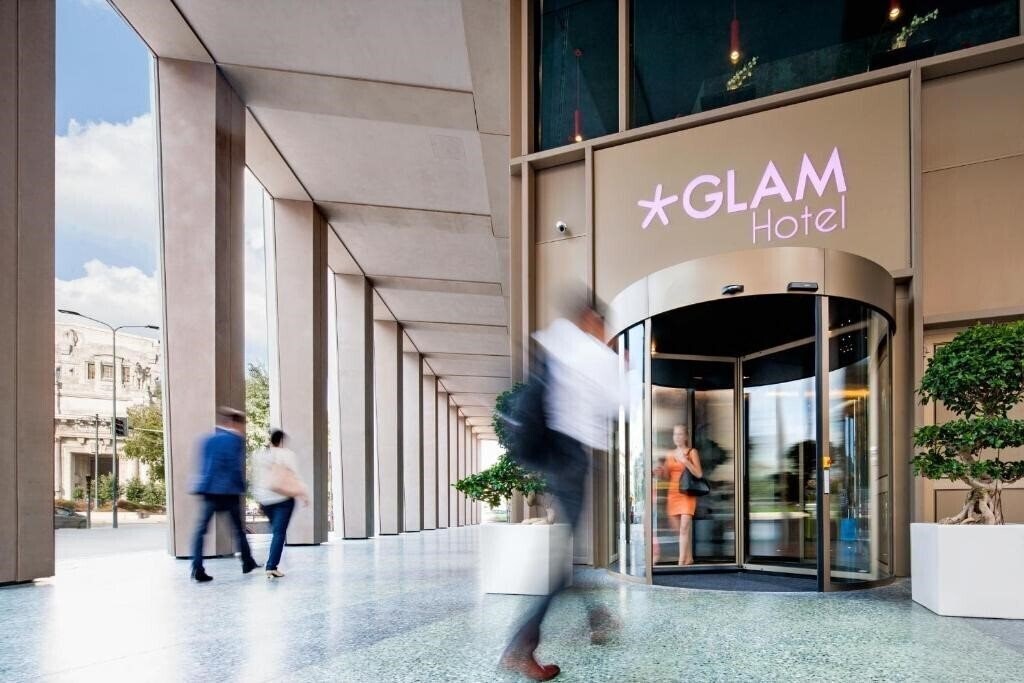 Готель Glam 4*