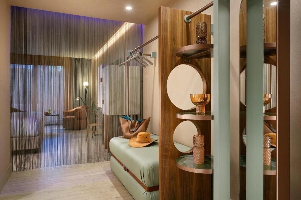 Готель Milan Suite 4*