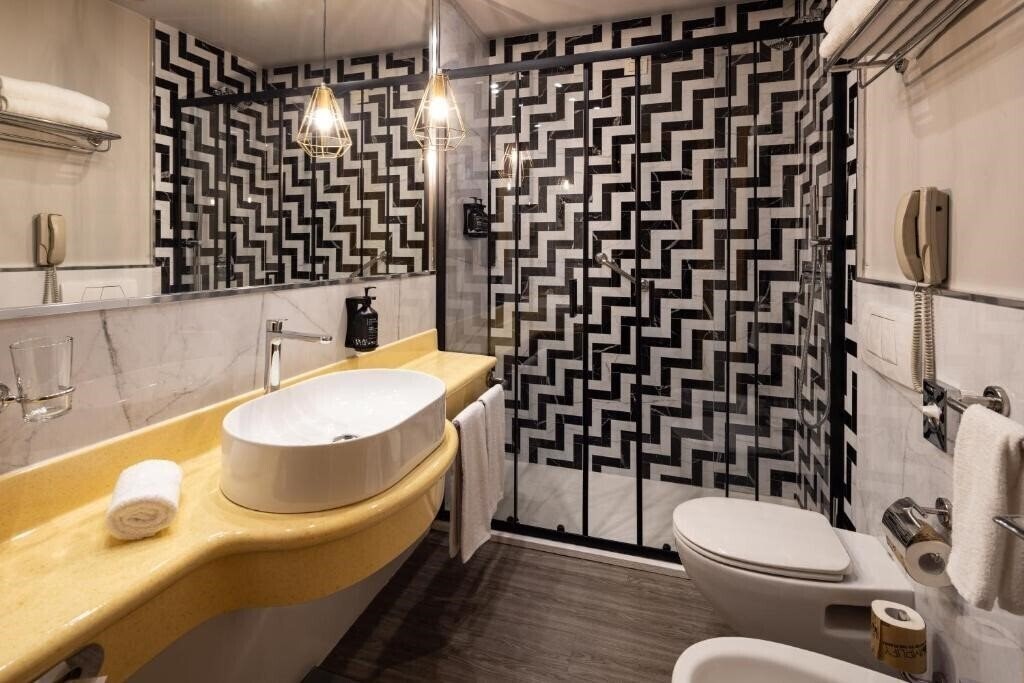 Зображення Holiday Inn Milan Garibaldi Station 4*