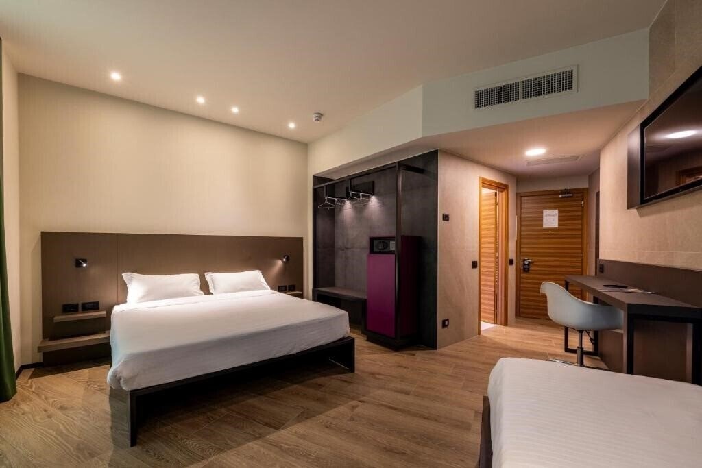 Фото Hotel Degli Arcimboldi 4*