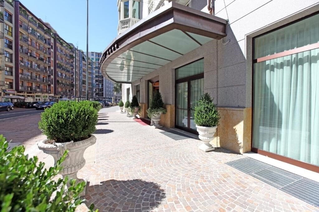 Готель Marconi Hotel 4*