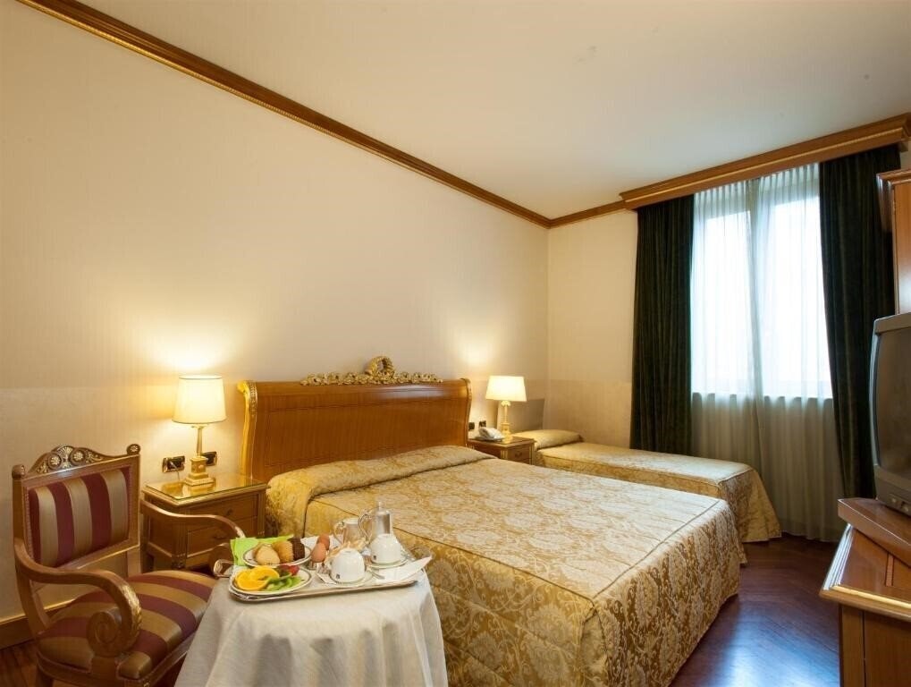 Фото Marconi Hotel 4*