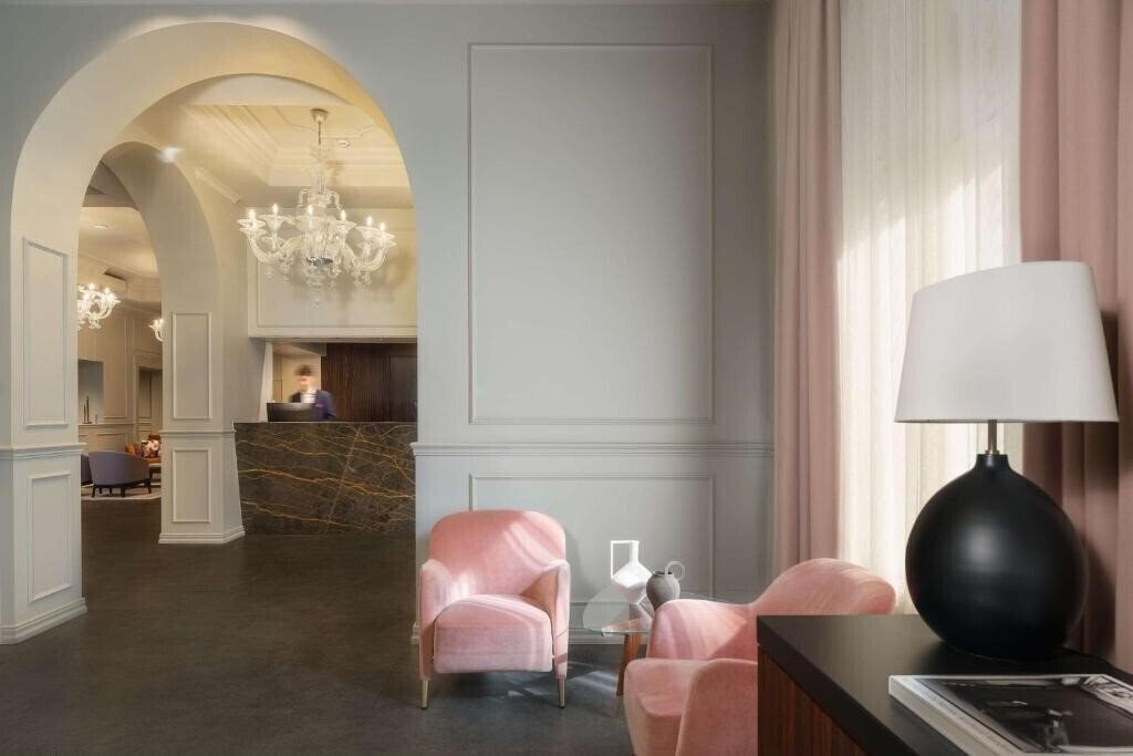 Отель Worldhotel Casati 18 4*