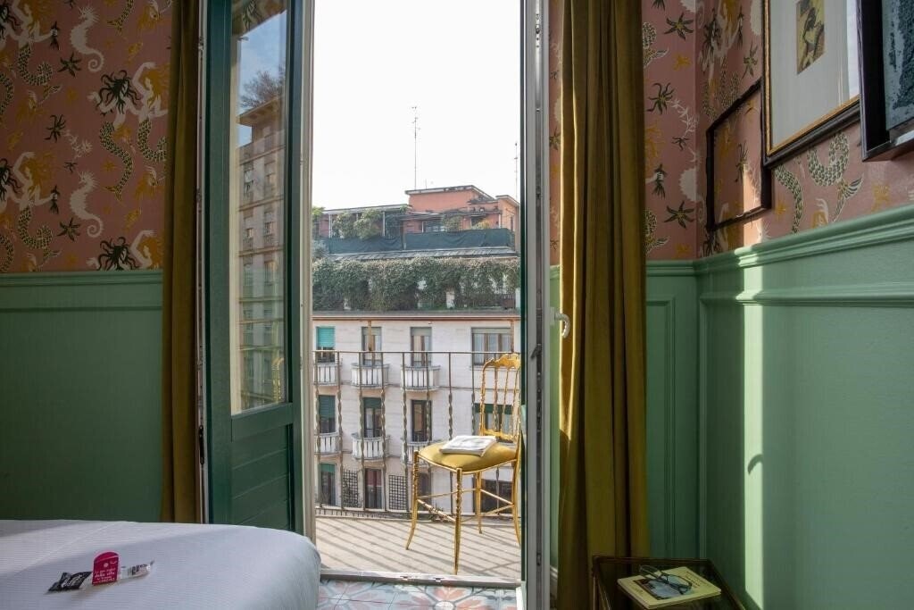 Картинка Casual Eclettico Milano 3*