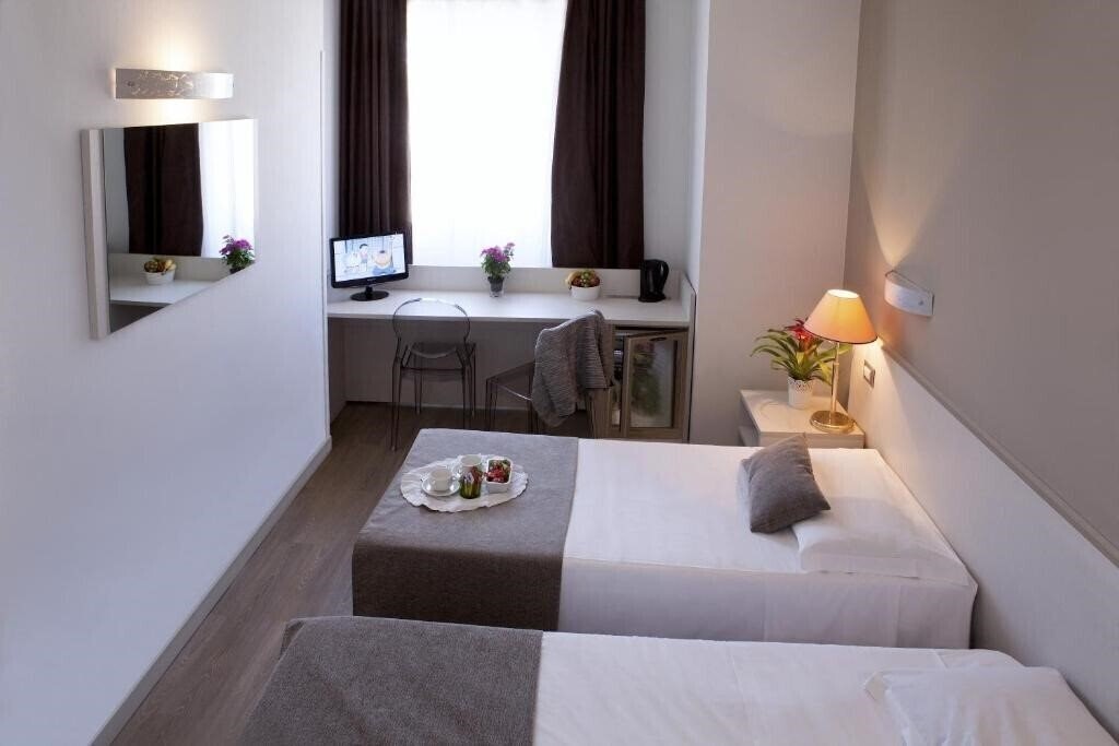 Картинка Mennini 3*