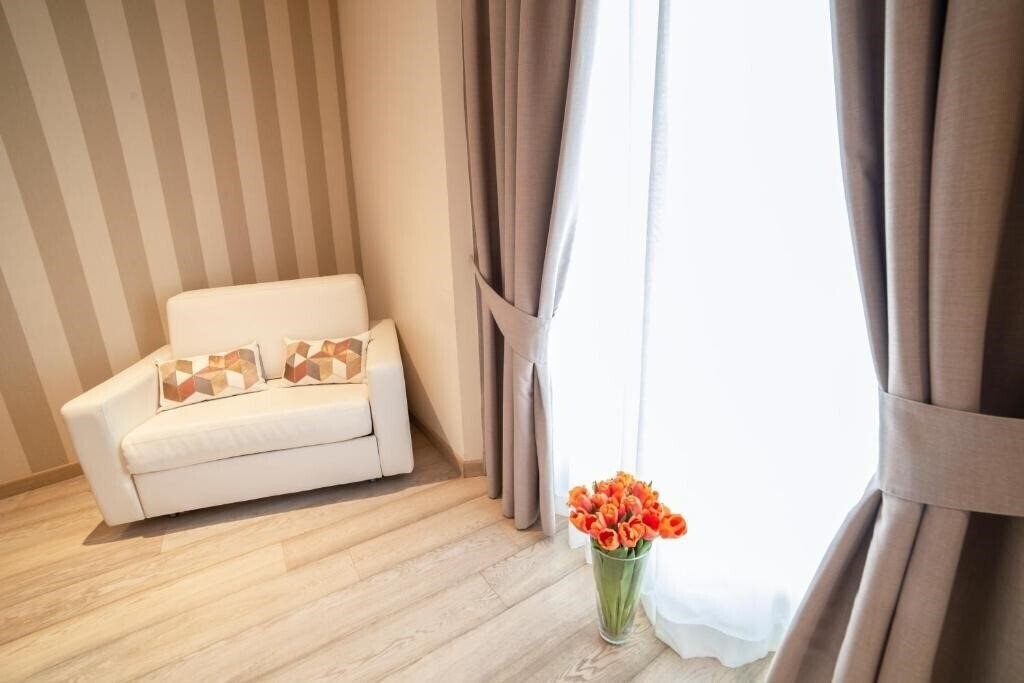 Картинка Rooms Milano Duomo 3*
