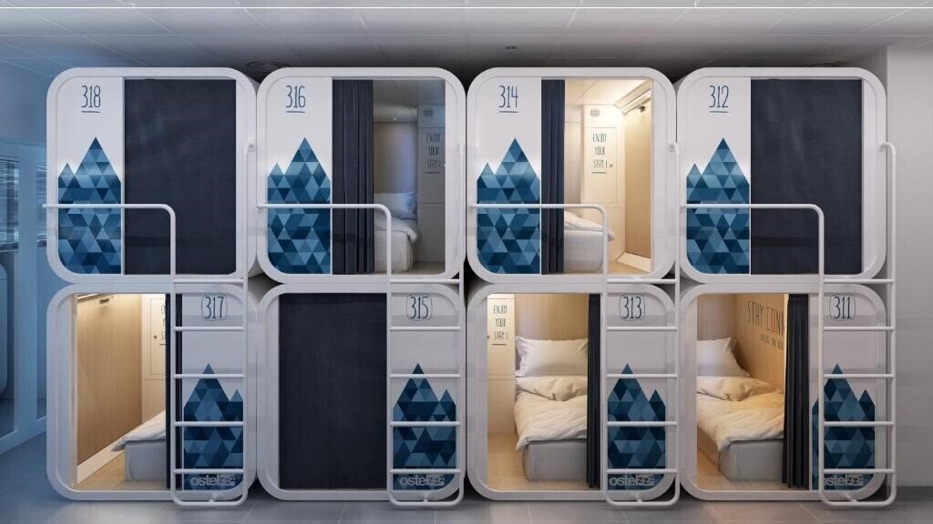 Готель Ostelzzz Milan 3*