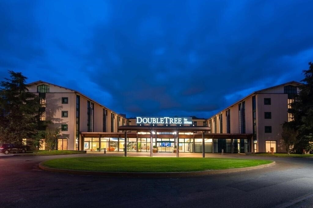 Готель Doubletree by Hilton Milan Malpensa Solbiate Olona 4*