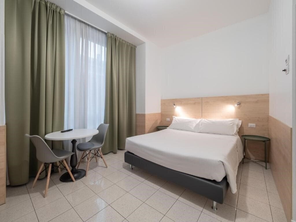Готель Navigli Suites 4*