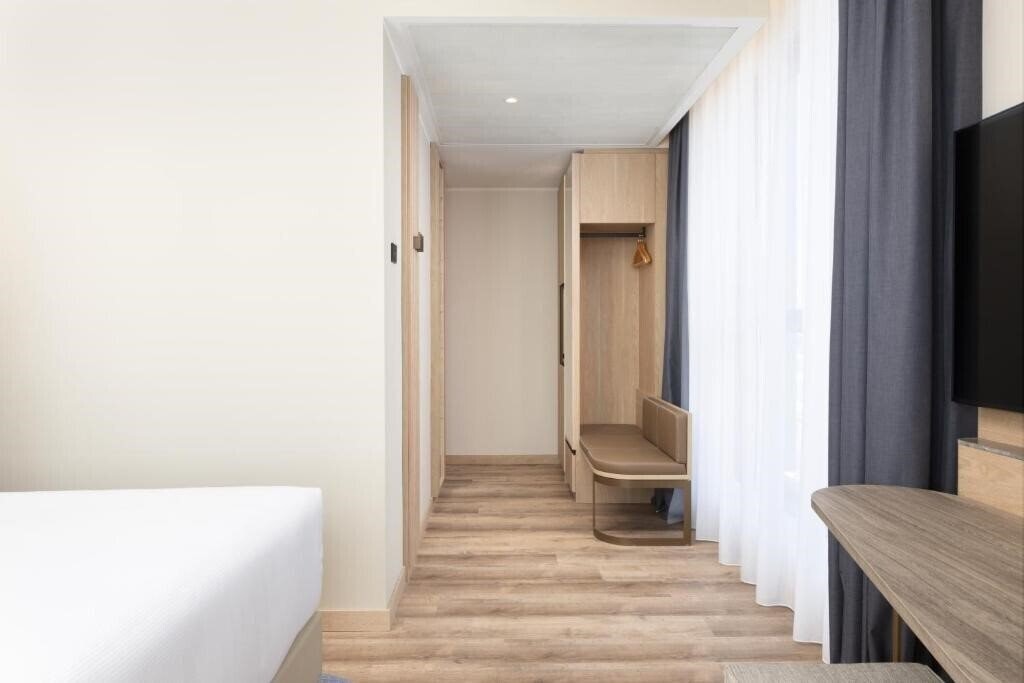 Фотография Courtyard by Marriott Milano Linate 4*