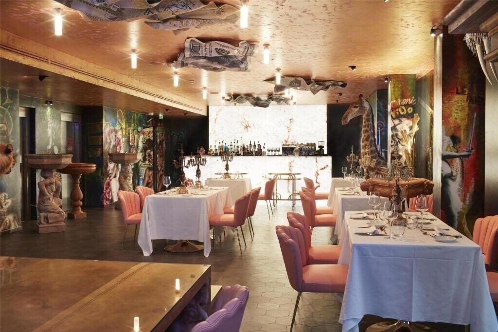 Готель Collini Rooms 4*