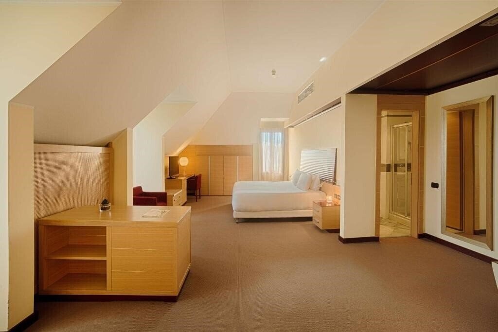 Фото Nh Milano 2 Hotel 4*