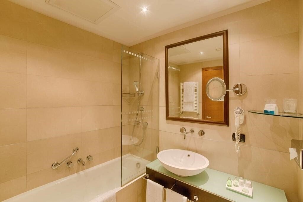 Фотографія Nh Milano 2 Hotel 4*