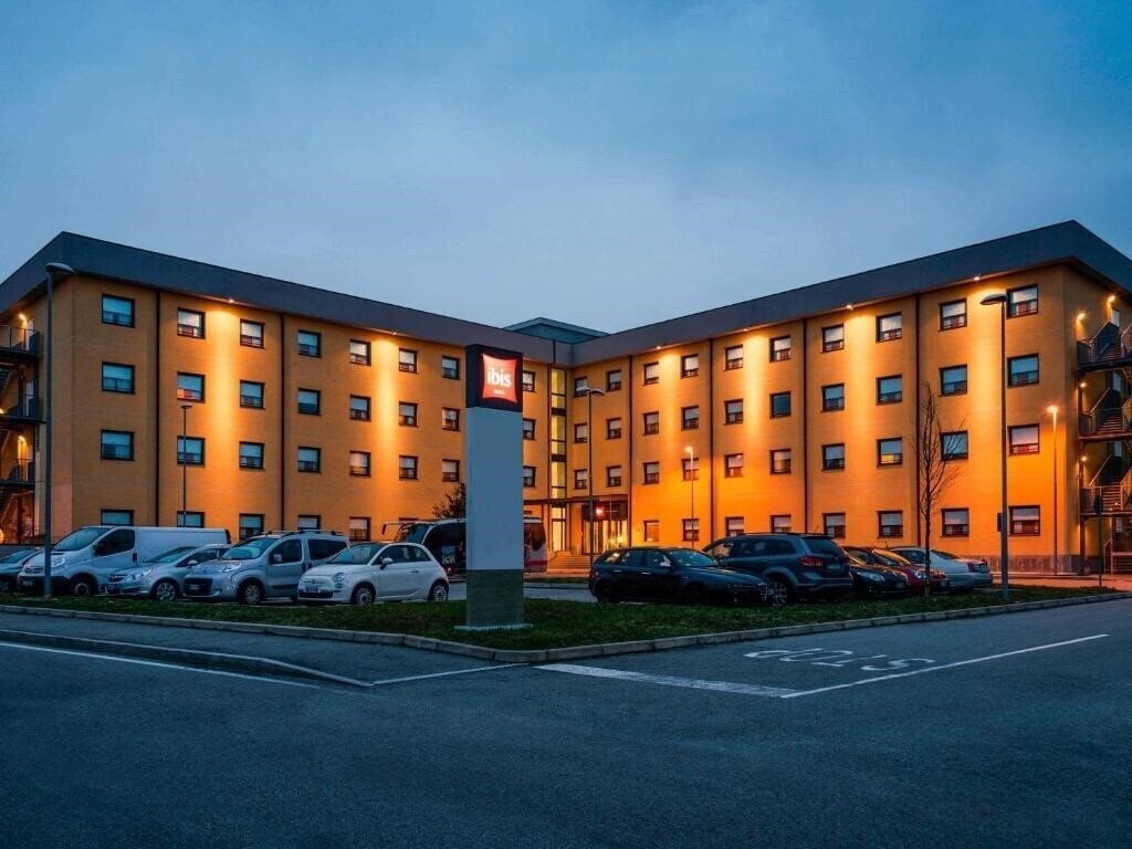 Готель Ibis Milano Malpensa Aeroporto 3*