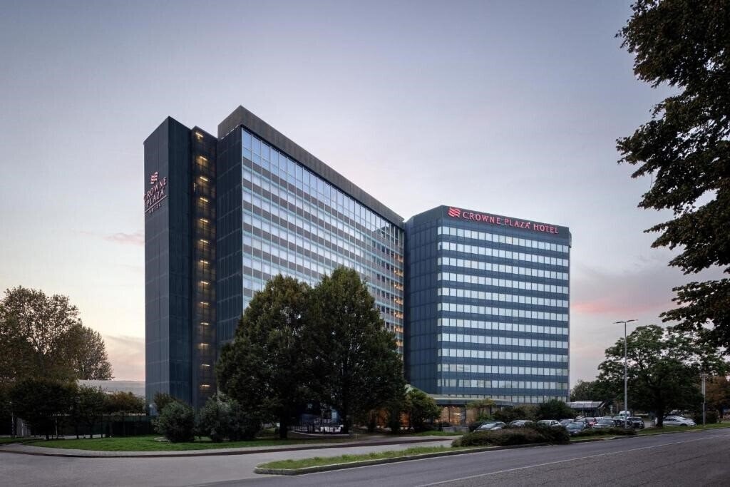 Отель Crowne Plaza Milan Linate by IHG 4*