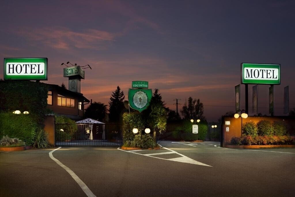 Отель Hotel Motel Visconteo Binasco 4*
