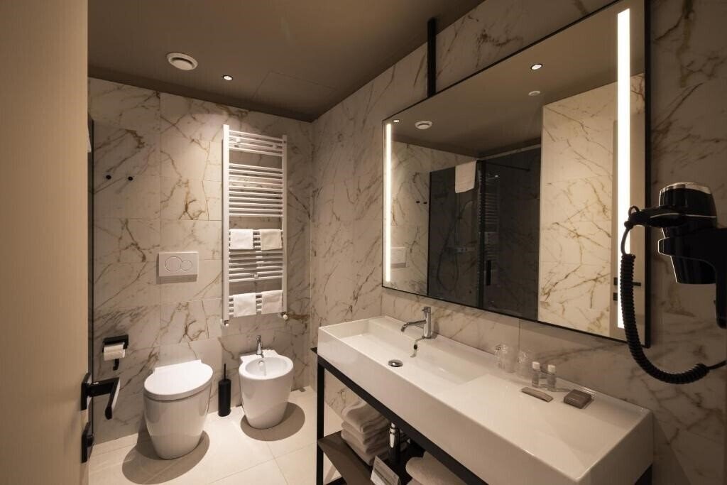 Фотографія Joy 124 Hotel Milano 4*