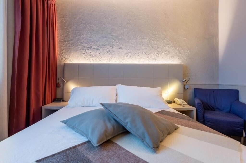 Фотографія First Hotel Malpensa 4*