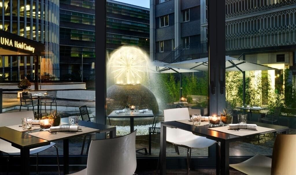 Готель UNA Hotel Century 4*