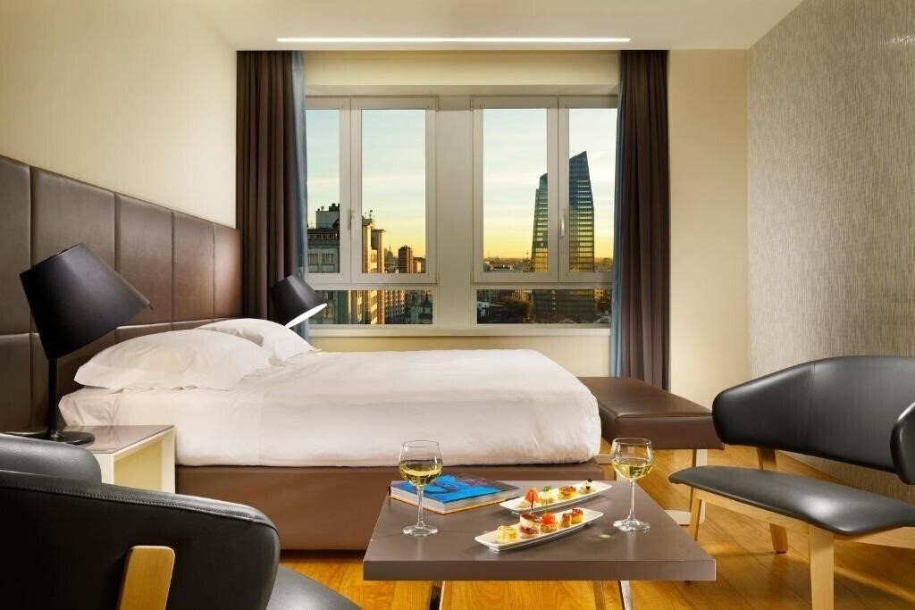 Фото UNA Hotel Century 4*
