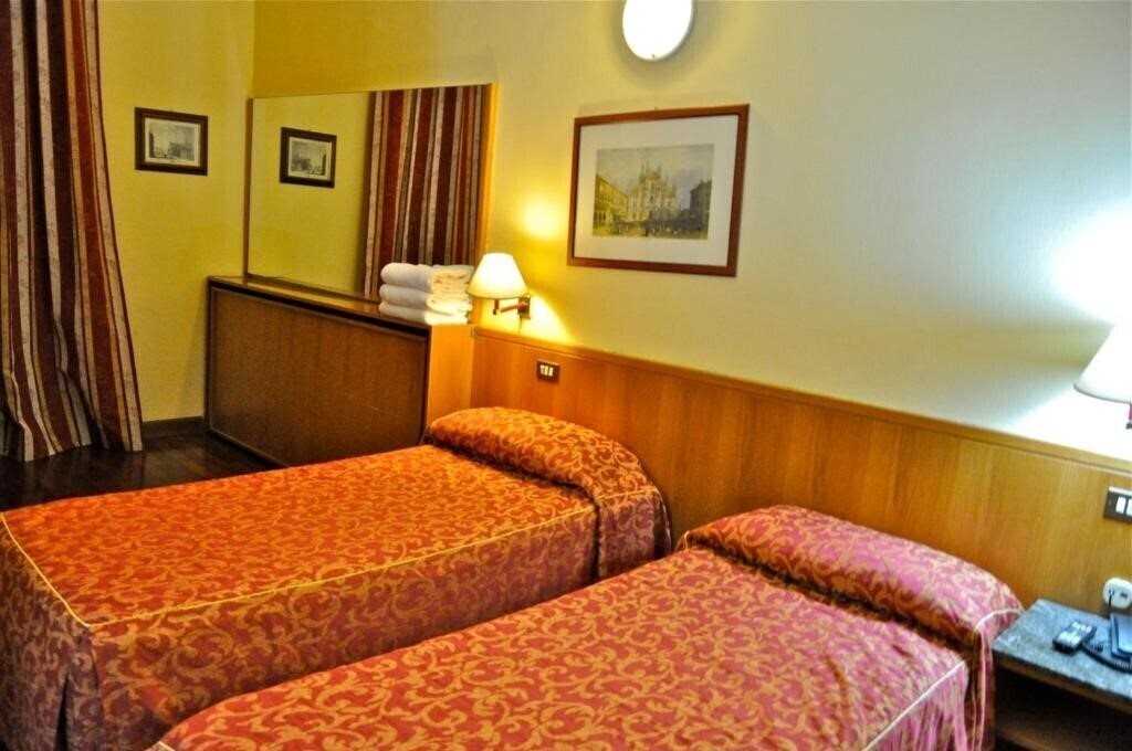 Готель Vecchia Milano 3*