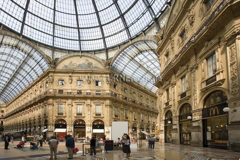 Готель Ibis Milano Centro 3*