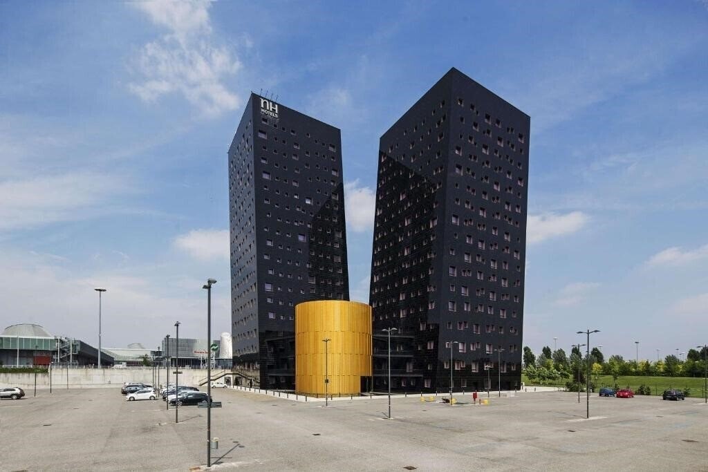 Отель Nh Milano Fiera 4*