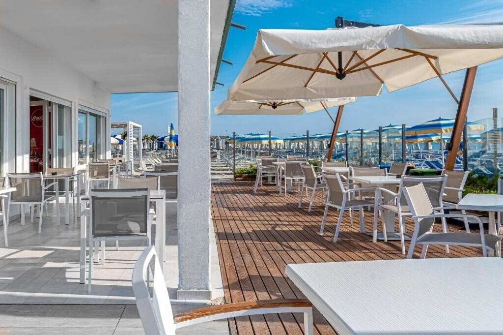 Картинка Ausonia Milano Marittima 3*
