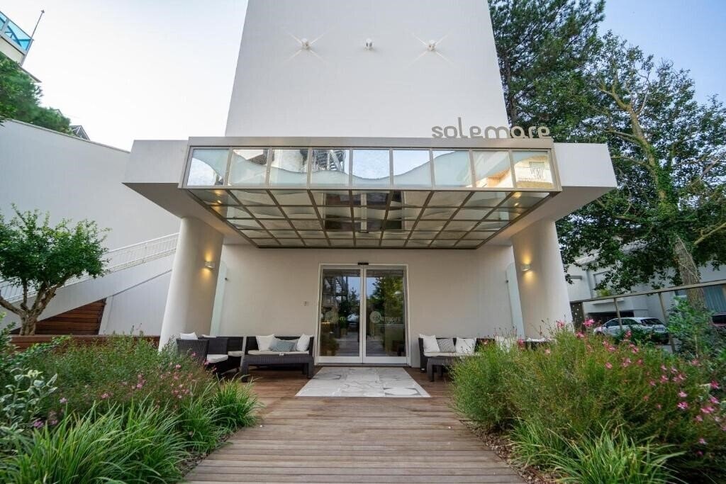 Отель Solemare 3*